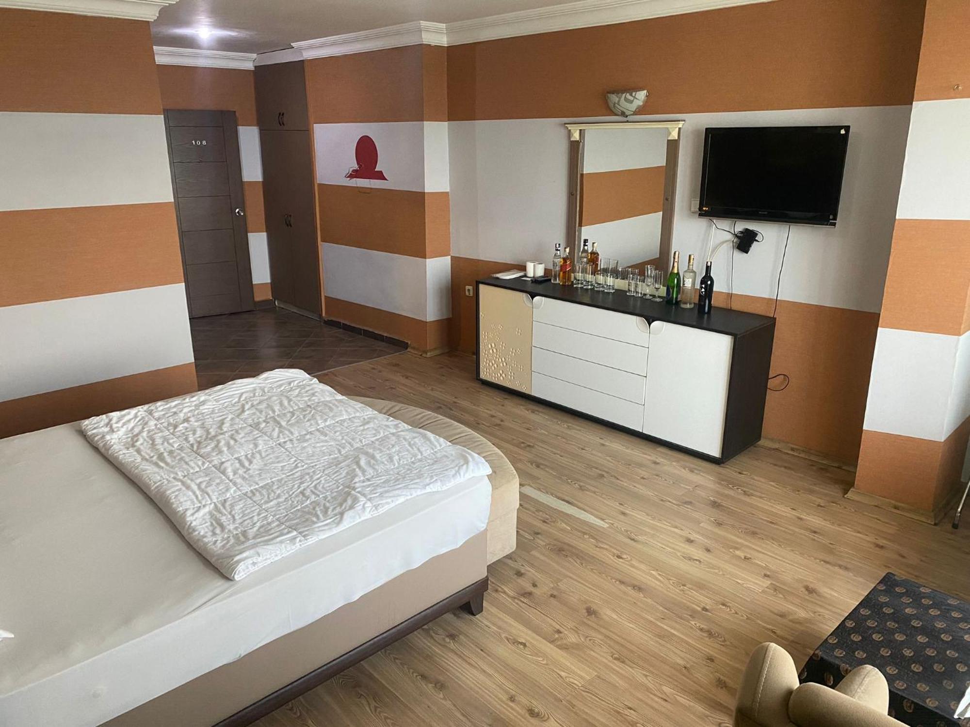 Yakamoz Hotel Tavsancil Екстериор снимка